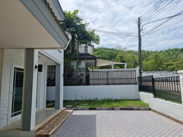 ขายบ้านเดี่ยว 2 ชั้น รีโนเวทใหม่ 88 Land and House Hillside Phuket (ฉลอง) บ้านสวยบนเนินเขา สไตล์รีสอร์ท 3